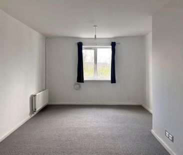 3 bedroom end of terrace house to rent - Photo 1