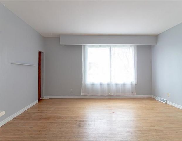 300 Toronto Street | 300 Toronto Street, Winnipeg - Photo 1