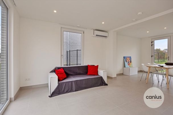 HEDENDAAGSE & ENERGIEZUINIGE WONING MET 4 SLKS - Photo 1