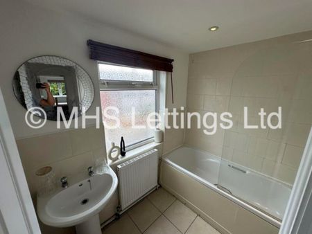 6 Bedroom Mid Terraced House for rent in Ash Gardens - Photo 5