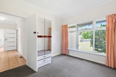 Close to Macedon shops & Bulleen Plaza - Photo 5