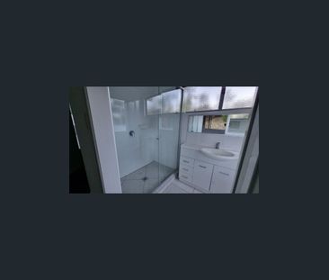 4 Bedroom Family Home - Photo 4