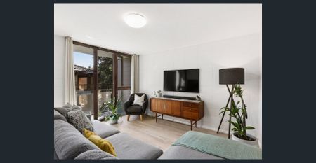 Stylish Apartment in the Heart of Mona Vale - Photo 2