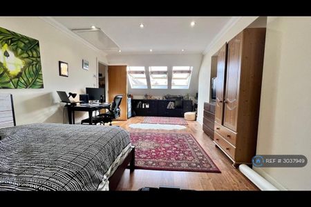 3 bedroom semi-detached house to rent - Photo 3