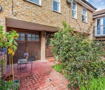 2 Bed Terraced House, Elmgreen Close, E15 - Photo 1