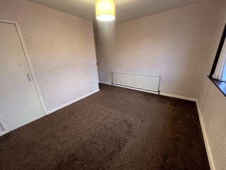 Knowles Avenue, Bradford, BD4 - Photo 3