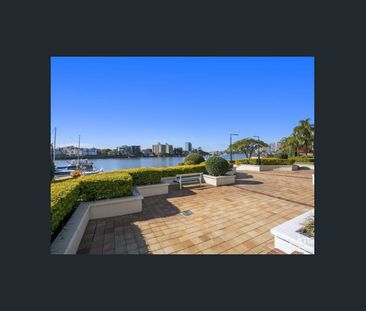 810/44 Ferry St, Kangaroo Point, Qld 4169 - Photo 1