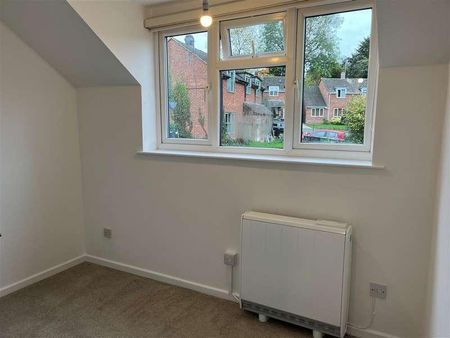 Chapel Gardens, Stretton On Fosse, Moreton-in-marsh, GL56 - Photo 4