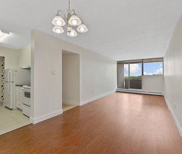 For Lease - 10330 Yonge Street Unit# 707, Richmond Hill, Ontario - Photo 3