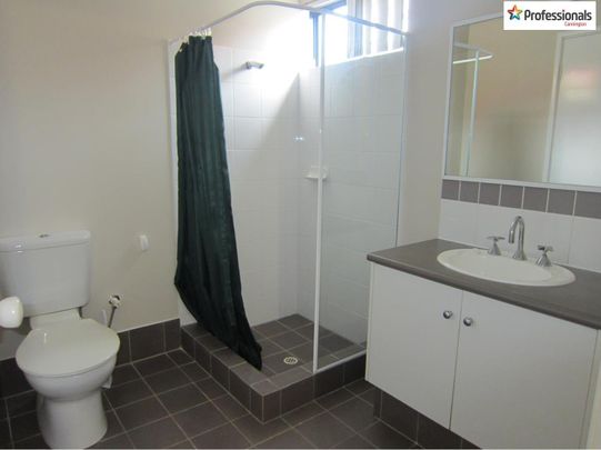 Rms / 150B Hillview Terrace, St James WA 6102 - Photo 1