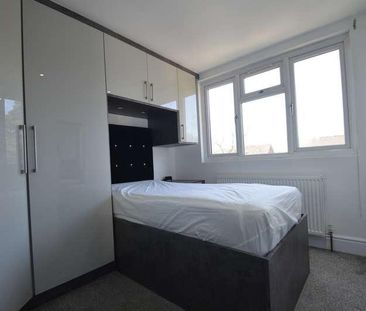 Brentford, TW8 - Photo 6