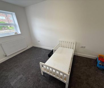 3 bedroom semi-detached house to rent - Photo 2