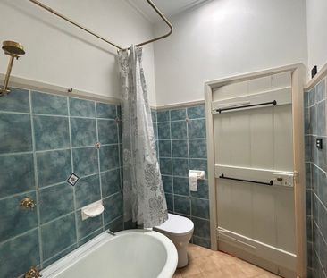 Full of Charm - Photo 5