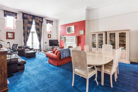 5 bedroom townhouse to rent - Photo 2