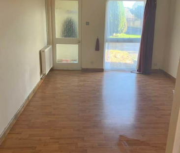 2 bedroom house to rent - Photo 2