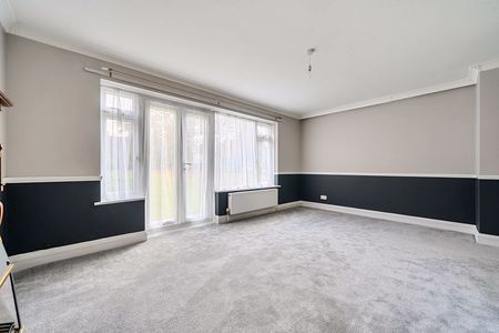 Beacon Hill Court, Hindhead - 2 bedrooms Property for lettings - Seymours - Photo 5