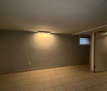 For Lease - 354 Britannia Avenue Unit# Lower, Bradford West Gwillim... - Photo 1