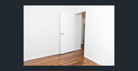 Coastal Convenience in the Heart of The Entrance - Photo 2