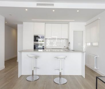 3-bedroom penthouse with a garage parking space for rent in Gran Ví... - Photo 6