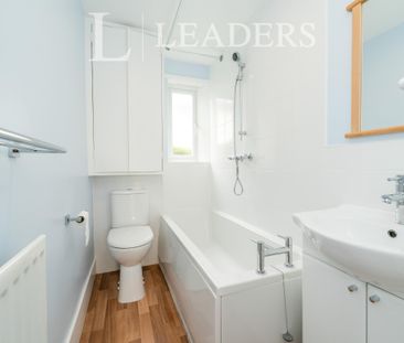 2 bedroom house to rent Riverside, Pixham, RH4 - Photo 2