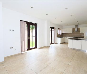 5 bedroom detached house to rent - Photo 6