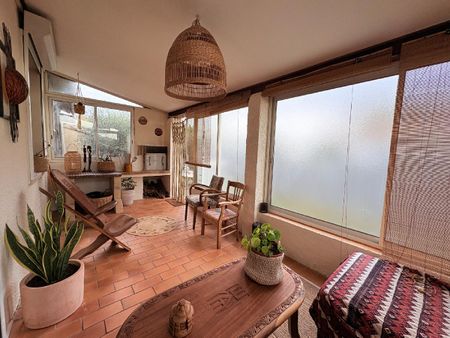 Location Maison 4 pièces 75m² GALLARGUES LE MONTUEUX 30660 - Photo 3