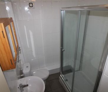 3 bedroom semi-detached house to rent - Photo 6