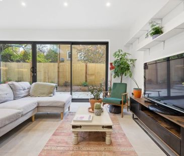 4 Bedroom House - Photo 2