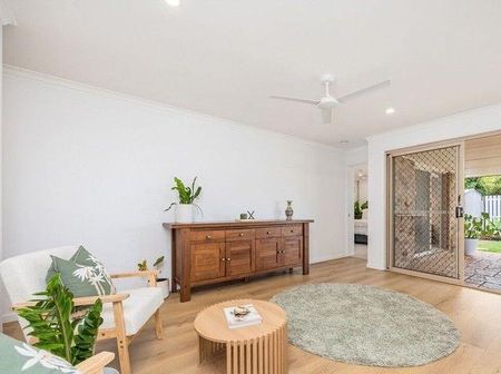 PERFECT LOCATION - Photo 3