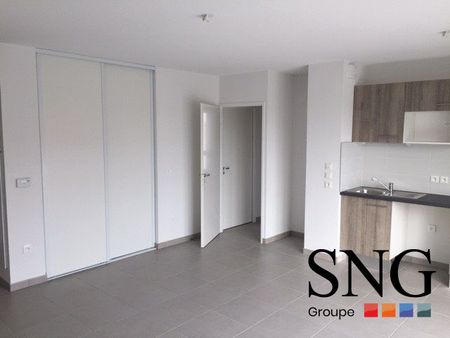 T3 AVEC BALCON + PARKING - Photo 3