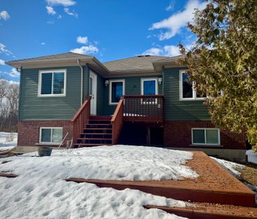 For Lease - 23 Robert Street, Wasaga Beach, Ontario - Photo 6