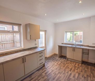3 bedroom terraced house to rent - Photo 6