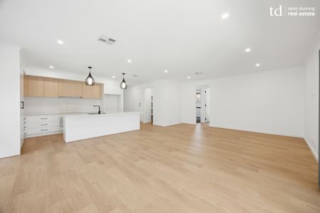 20 Gordon Avenue, Clearview SA 5085 - House For Rent - $750 | Domain - Photo 2