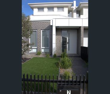 7/2 Stenhouse Avenue, Brooklyn, Vic 3012 - Photo 2