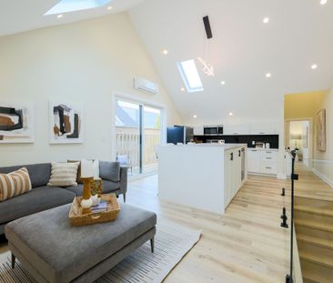 For Lease - 6 Luttrell Avenue Unit# 2nd Floor, Toronto, Ontario - Photo 3