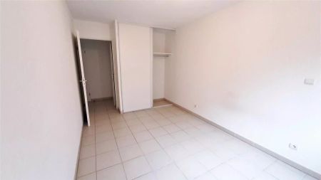 location Appartement T3 DE 66.17m² À MEZE - Photo 2