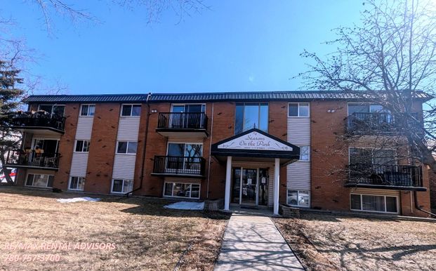 TOP FLOOR 1 BEDROOM, 1 BATH CONDO WITH IN-SUITE LAUNDRY IN THE COMMUNITY OF OLIVER - Photo 1