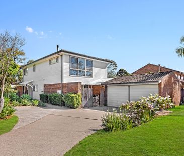 Renovated home offers flexible family lifestyle! - Photo 1