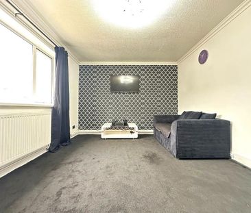 2 bedroom bungalow to rent - Photo 2