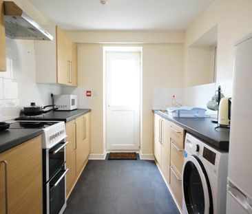 Basement, 55 High Street - Photo 3