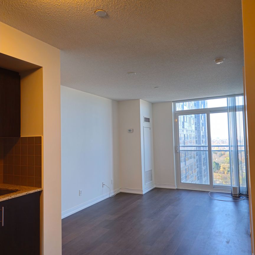 For Lease - 255 Village Green Square Unit# 2005, Toronto, Ontario - Photo 1