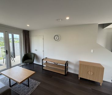 1 Te Toka Ika Lane, Mangere Bridge - Photo 2