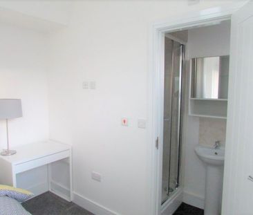 168 Edmund Road, Highfield - Photo 3