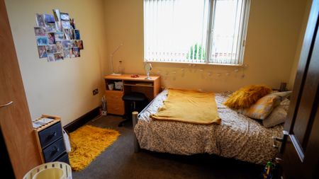 45 HUBERT ROAD - Photo 3