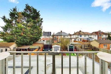Crofts Road, Harrow, HA1 - Photo 3