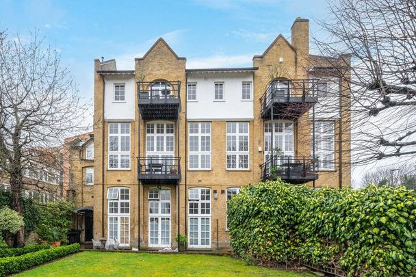 3 bedroom flat to rent - Photo 1