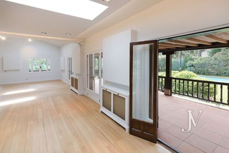 7 room luxury House for rent in Madrid, Autonomous Region of Madrid - Photo 3