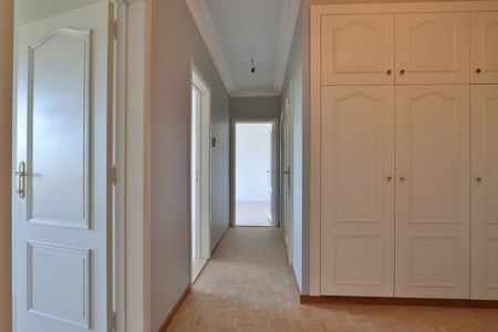 Ruim 3 slaapkamer appartement met fantastisch uitzicht op rustige locatie - Photo 4