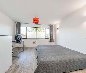 Whitehall Road, Uxbridge, UB8 - Photo 2