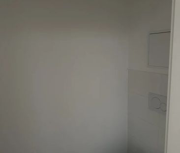 Sonnige, helle 3 Zimmer Wohnung, inkl. Küche und Klimaanlage- Nähe ... - Foto 5